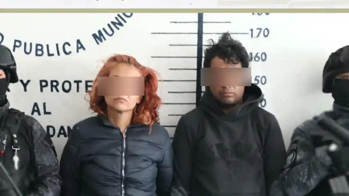 Policía de San Pedro Cholula detiene a dos probables narcomenudistas en Santiago Mixquitla