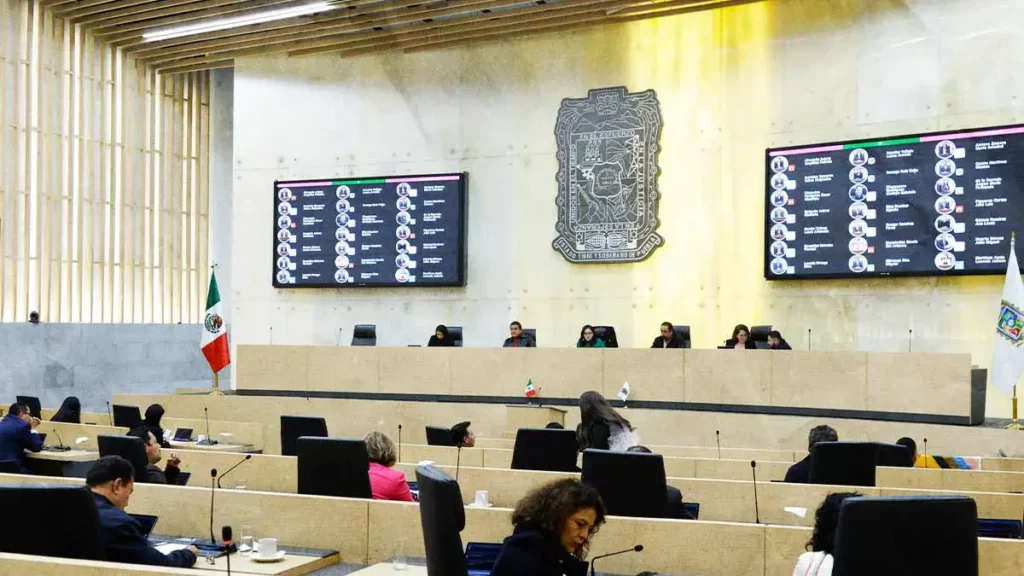Congreso de Puebla revoca Ayuntamientos en Ahuazotepec y Cuautempan; nombra Concejos Municipales