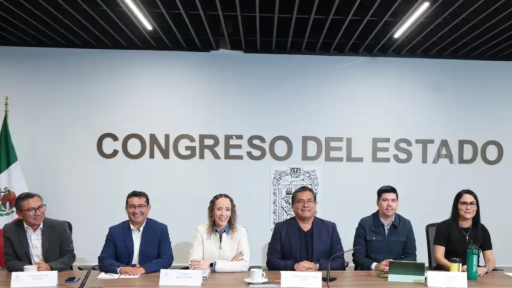 Avalan en Comisión del Congreso actualizar el nombre de la Secretaría de Educación