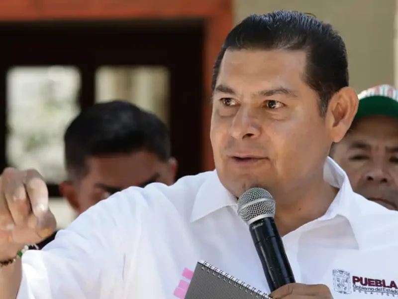 Alejandro Armenta coincide con Claudia Sheinbaum; críticas a funcionarios no deben sancionarse con Ley de Ciberasedio 