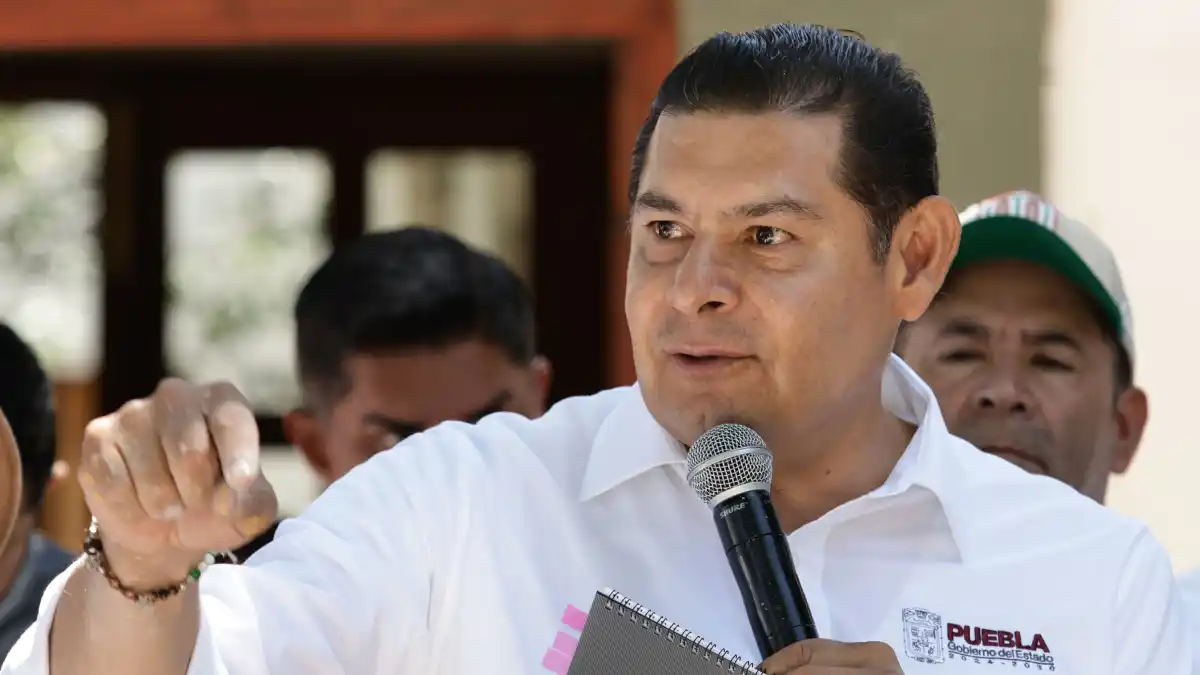 Alejandro Armenta coincide con Claudia Sheinbaum; críticas a funcionarios no deben sancionarse con Ley de Ciberasedio 