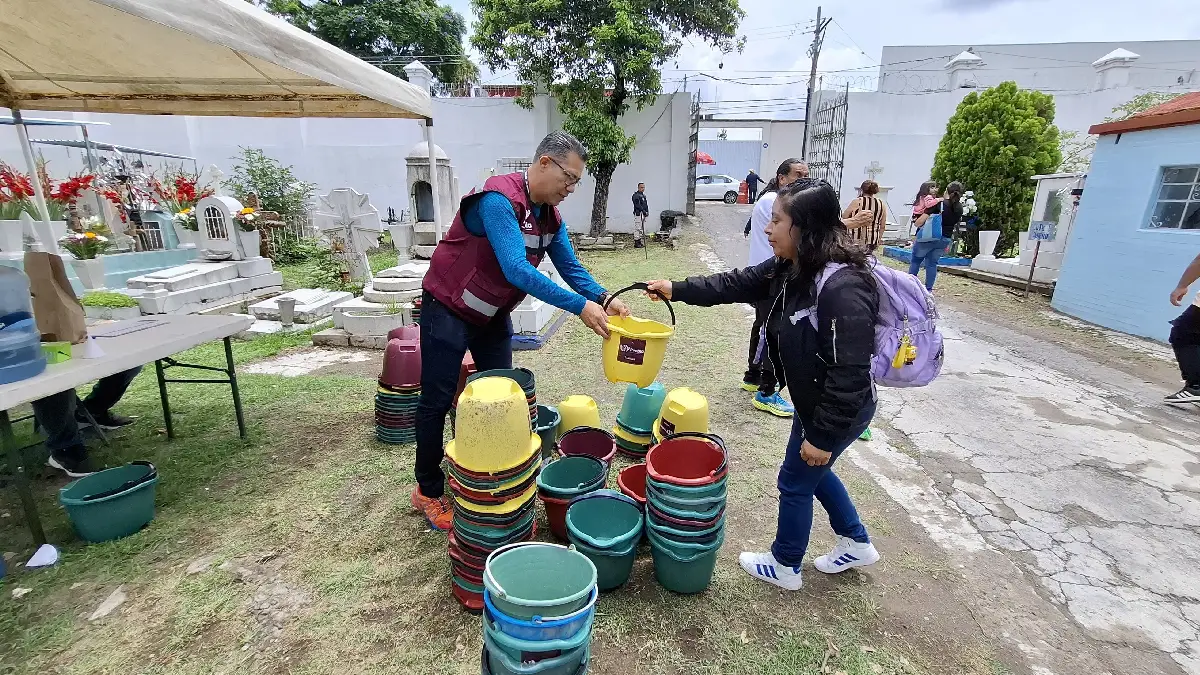 Acudieron más de 22 mil visitantes al Panteón Municipal por el Día del Padre