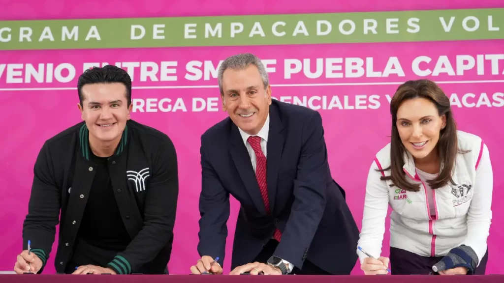 Firman convenio de colaboración SMDIF y la Gran Bodega para reforzar el programa de “Empacadores Voluntarios”