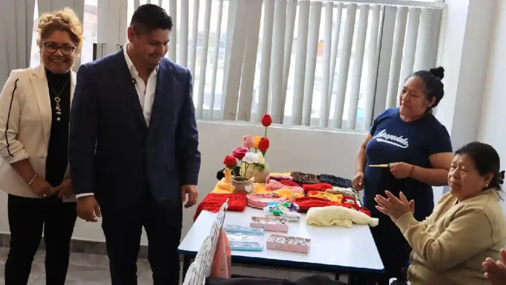 DIF Cuautlancingo impulsa economía de adultos mayores con la iniciativa “Venta de todo un poco”