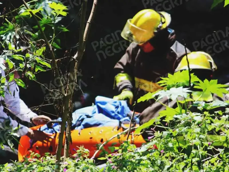 Hombre muere tras volcar y quedar prensado en San Andrés Cholula, Puebla