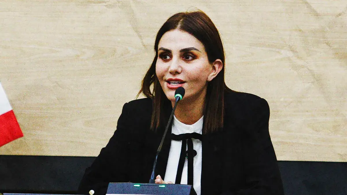 Nay Salvatori regresa a la radio, mientras dobletea como diputada local de Puebla