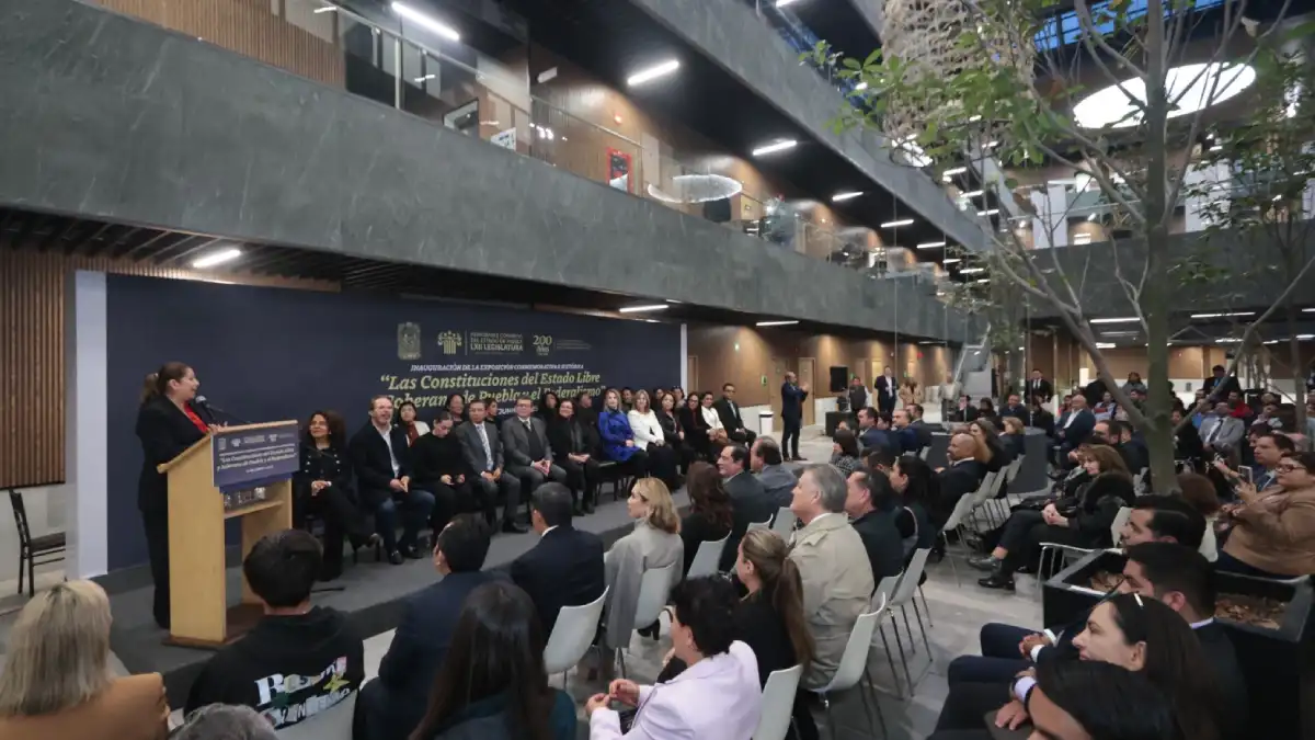 Inaugura Congreso del Estado exposición sobre las Constituciones del Estado y el Federalismo