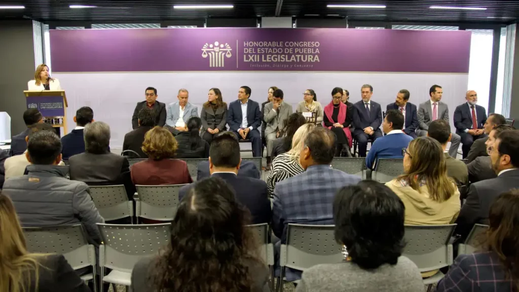 Educación, vital para desarrollo y transformación, afirma Laura Artemisa en Foro