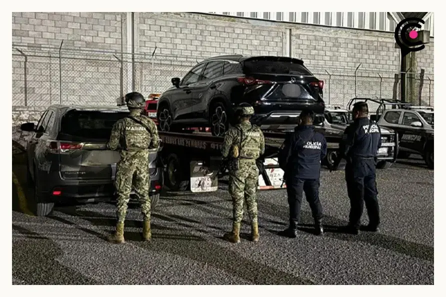 Marinos y policías rescataron a cinco personas secuestradas y aseguraron dos camionetas en Tecamachalco, Puebla 