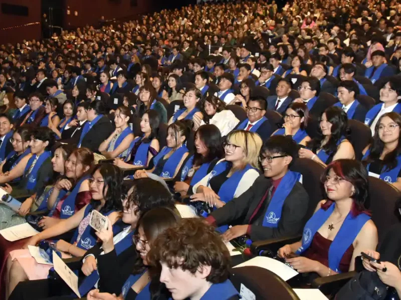 Se gradúan 456 jóvenes de la Preparatoria Emiliano Zapata y de su extensión en SMT