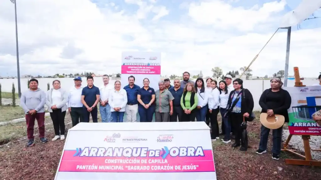 Inicia Lupita Cuautle obra en el panteón municipal de Santa María Tonantzintla