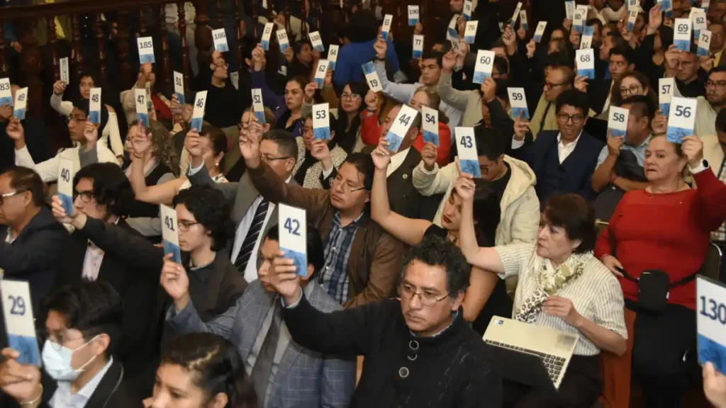 Aprueba Consejo Universitario integración de comisiones estatutarias y creación de una especial para la mejora continua