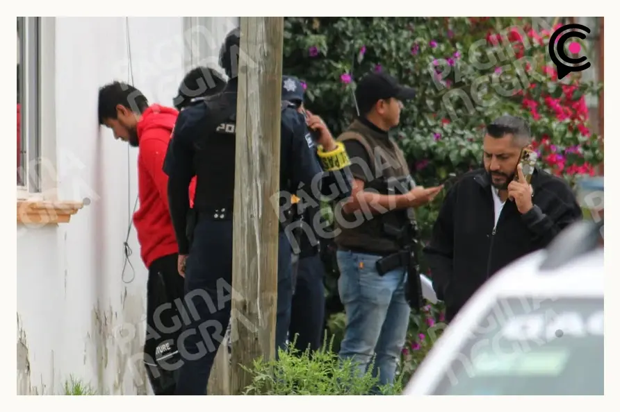 Catean domicilio en San Francisco Totimehuacan por robo de vehículo; hay un detenido