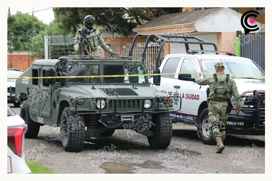 Catean domicilio en San Francisco Totimehuacan por robo de vehículo; hay un detenido