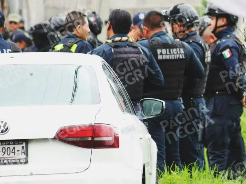 Catean domicilio en San Francisco Totimehuacan por robo de vehículo; hay un detenido