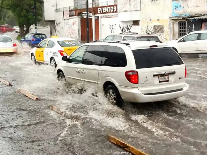 Tormenta “Barry” deja inundaciones en Puebla capital y zona metropolitana por fuertes lluvias 