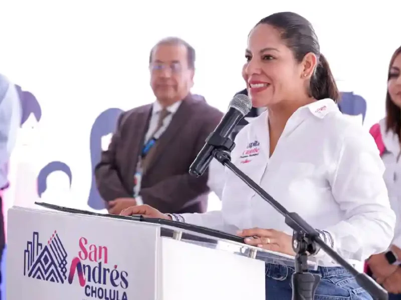 Acerca Lupita Cuautle servicios y atención directa a Lázaro Cárdenas