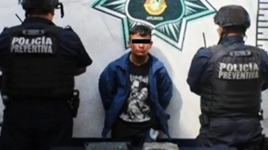 Policía de Atlixco detiene a joven por delitos contra la salud durante operativo de vigilancia