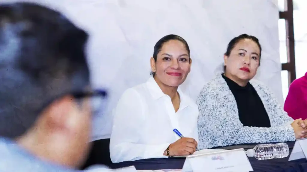 Reconoce Lupita Cuautle a jóvenes con beca UDLAP