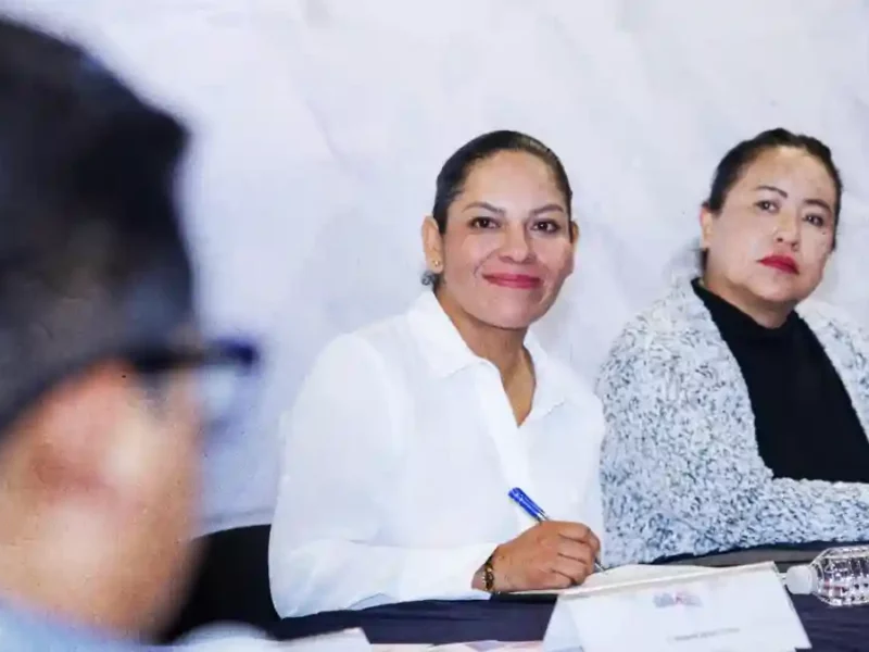 Reconoce Lupita Cuautle a jóvenes con beca UDLAP