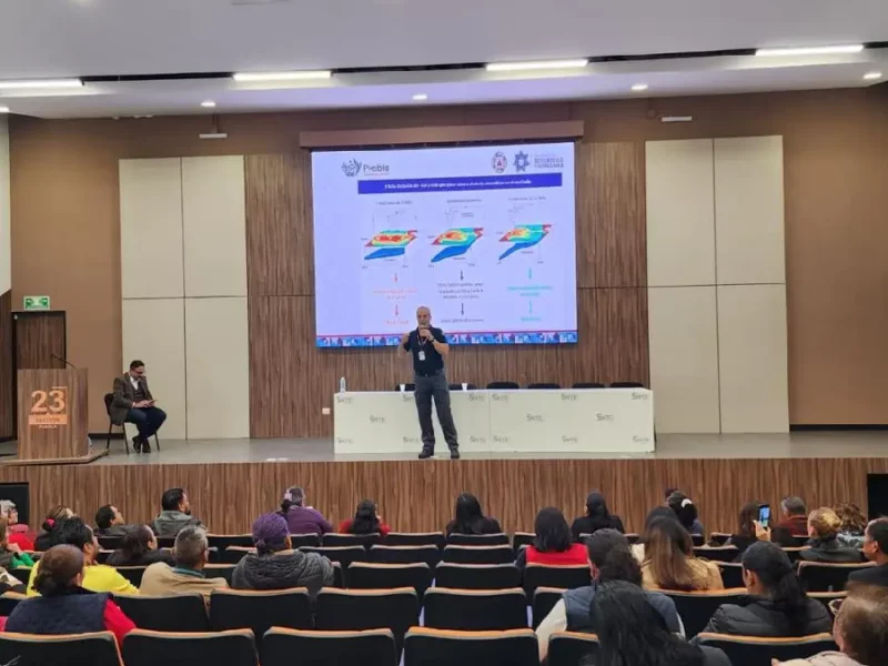 Capacita Gobierno de la Ciudad a personal educativo para proteger a la población escolar durante lluvias
