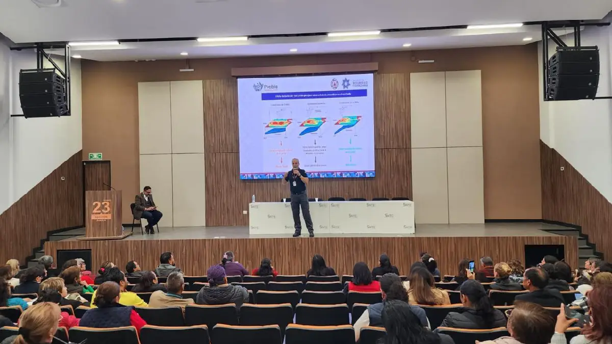 Capacita Gobierno de la Ciudad a personal educativo para proteger a la población escolar durante lluvias