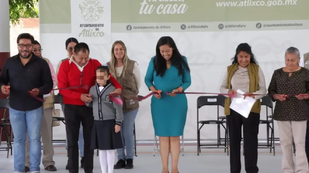 Ariadna Ayala, presidenta municipal fortalece la educación y el bienestar infantil con la rehabilitación de cancha escolar en Atlixco