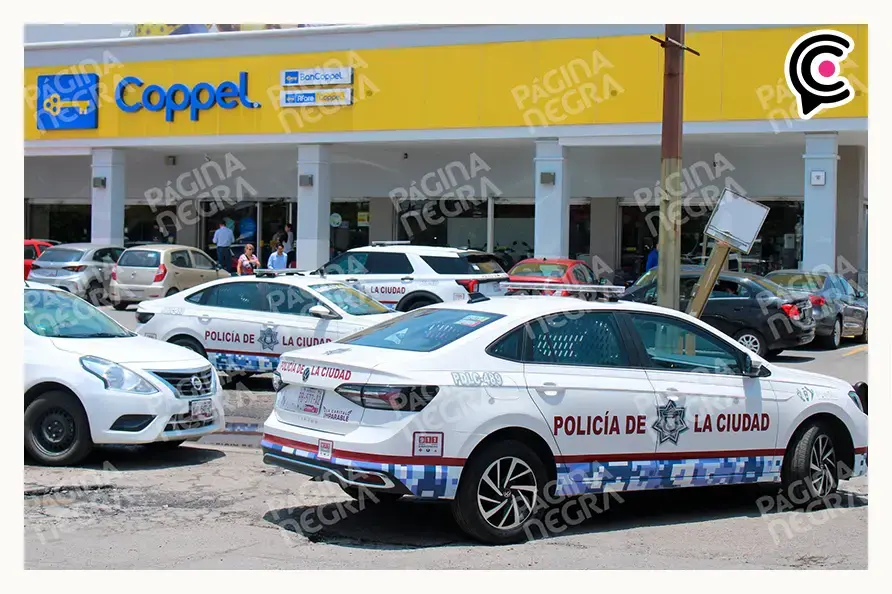 Con marros y armas, delincuentes asaltan Coppel Torrecillas, Puebla; roban 150 mil pesos en mercancía
