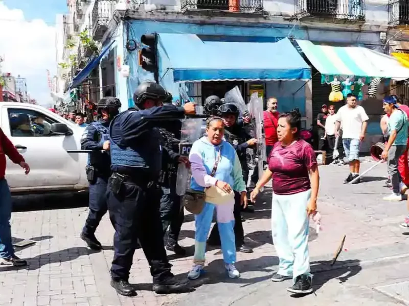 Ambulantes de “La Lola”, los responsables de agresiones a funcionarios del Ayuntamiento de Puebla 