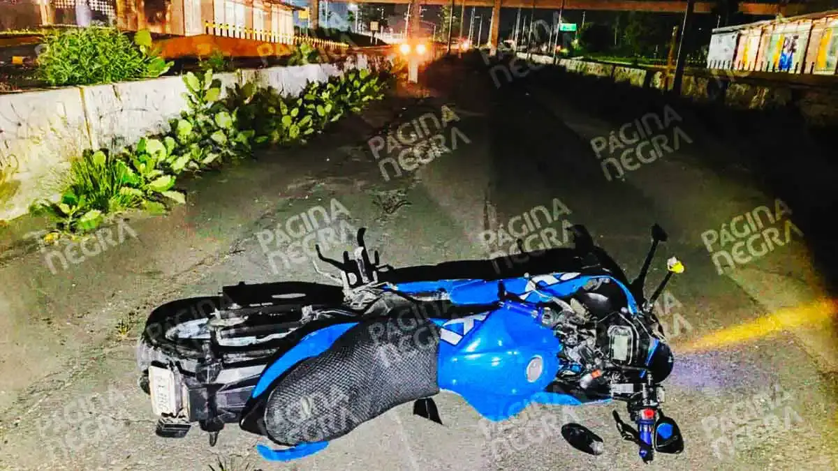Motociclista murió por derrape en el Periférico Ecológico de Puebla; su padre reconoció el cuerpo