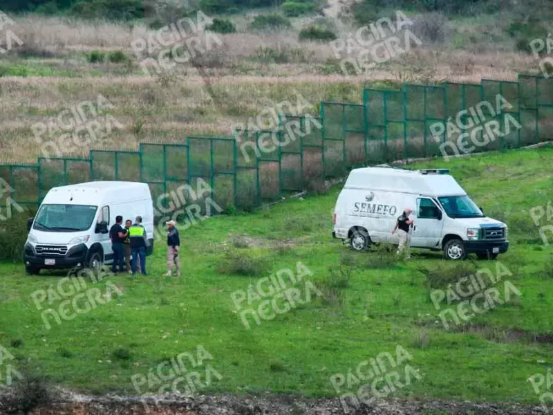 Encuentran el cuerpo de un hombre con impacto de bala en una barranca de Zacachimalpa, Puebla