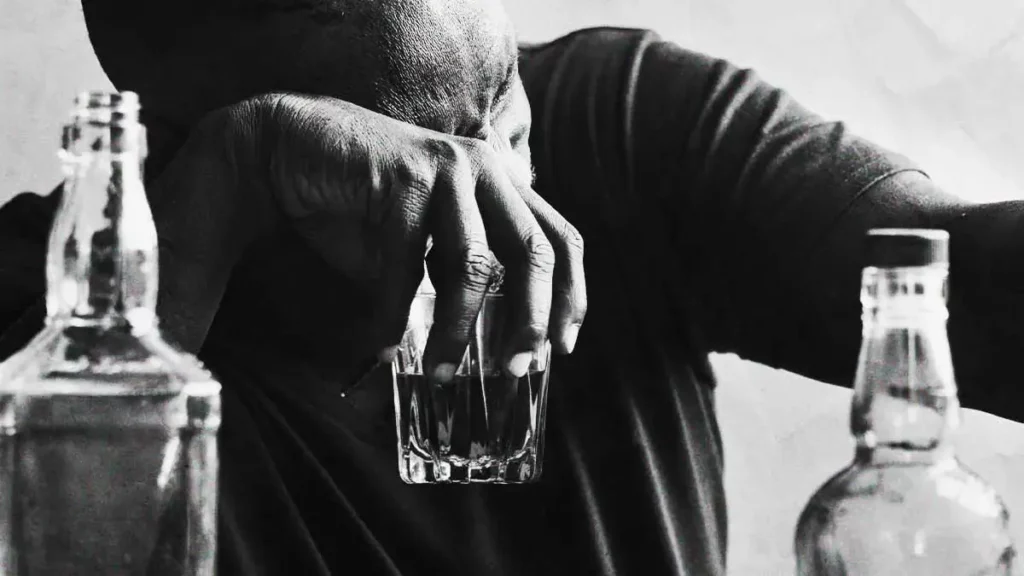 Hombre alcoholizado cayó de su propia altura y murió en Bulevar del Niño Poblano 
