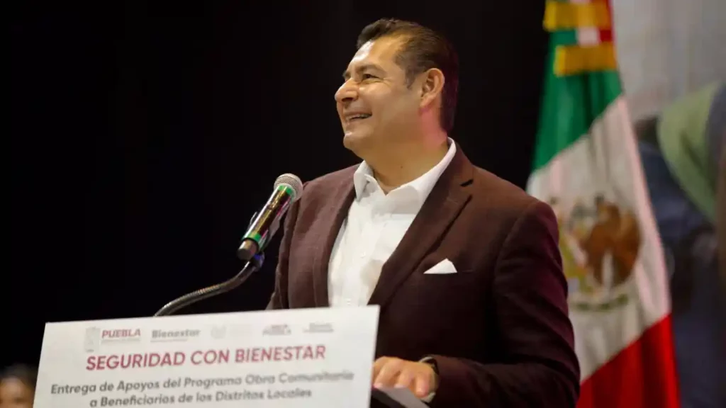 Participan diputados y diputadas de la LXII Legislatura en la Entrega de Apoyos del Programa Obra Comunitaria