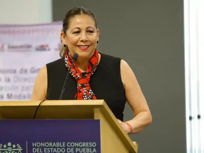 Educación, único camino para la transformación y el cambio social, destaca Laura Artemisa
