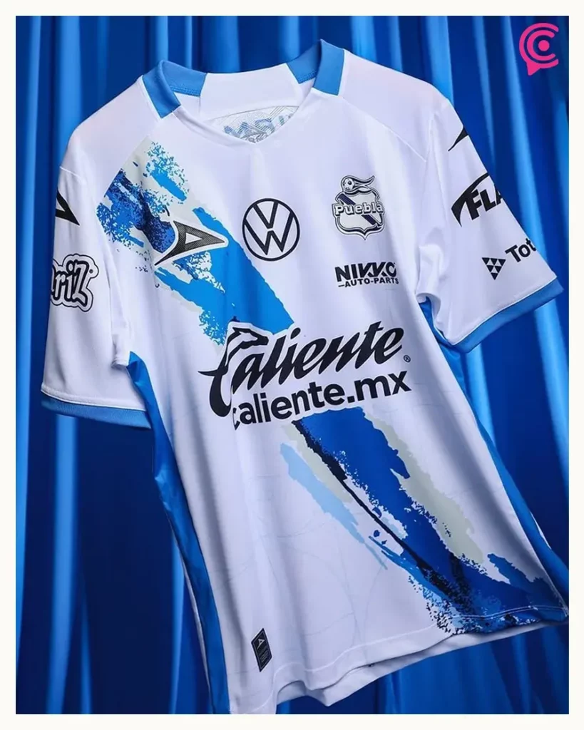 Club Puebla presenta nuevo uniforme para el Apertura 2025 inspirado en el Barrio del ArtistA