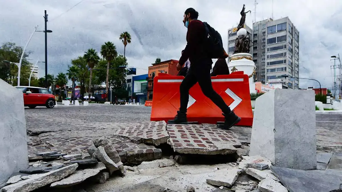 Obras de infraestructura en Puebla capital presentan fallas a menos de cinco años de inaugurarse
