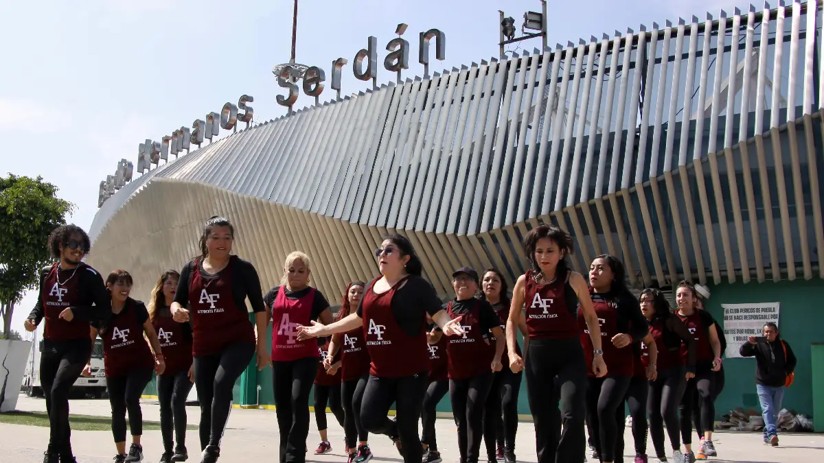Participan activadoras físicas del IMDP en feria gratuita “Safe por la salud”