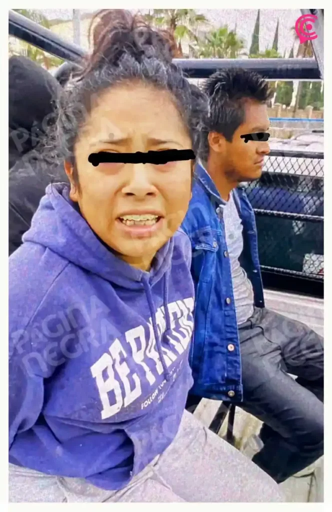 Detienen a mujer expolicía municipal de Puebla y dos hombres con armas y droga en Cholula