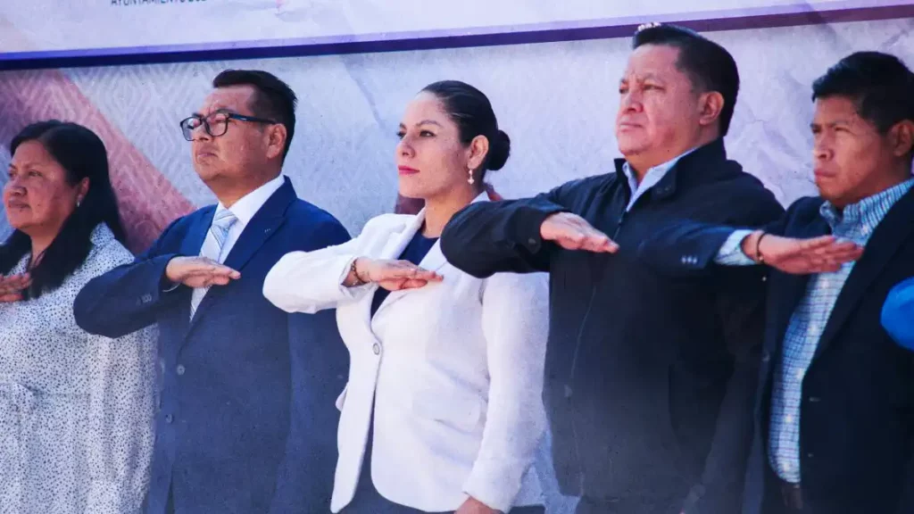 Reafirma Lupita Cuautle valores cívicos y de legalidad en ceremonia