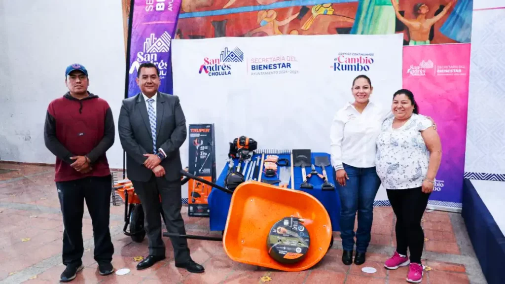 Mejoran entornos escolares con kits de jardinería en San Andrés Cholula