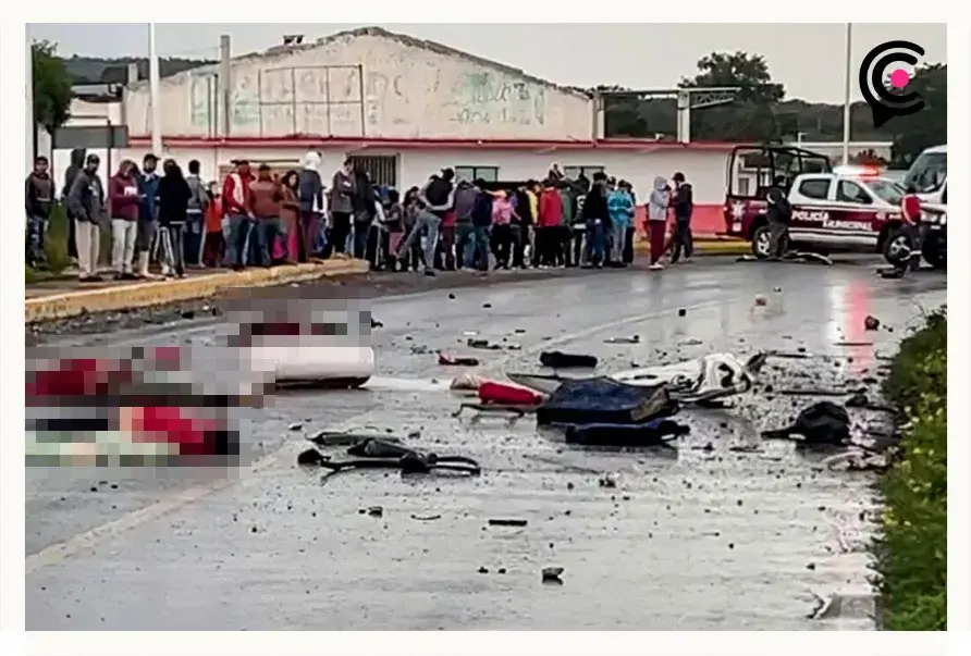 Choque entre camión de Coca-Cola y camioneta deja cuatro personas muertas en Puebla