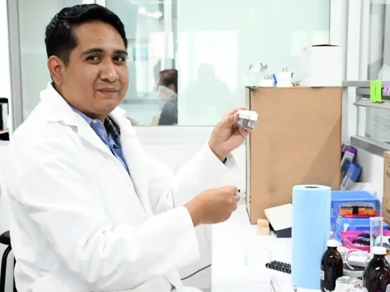 En la BUAP se desarrolla tecnología para eliminar colorantes textiles y fármacos