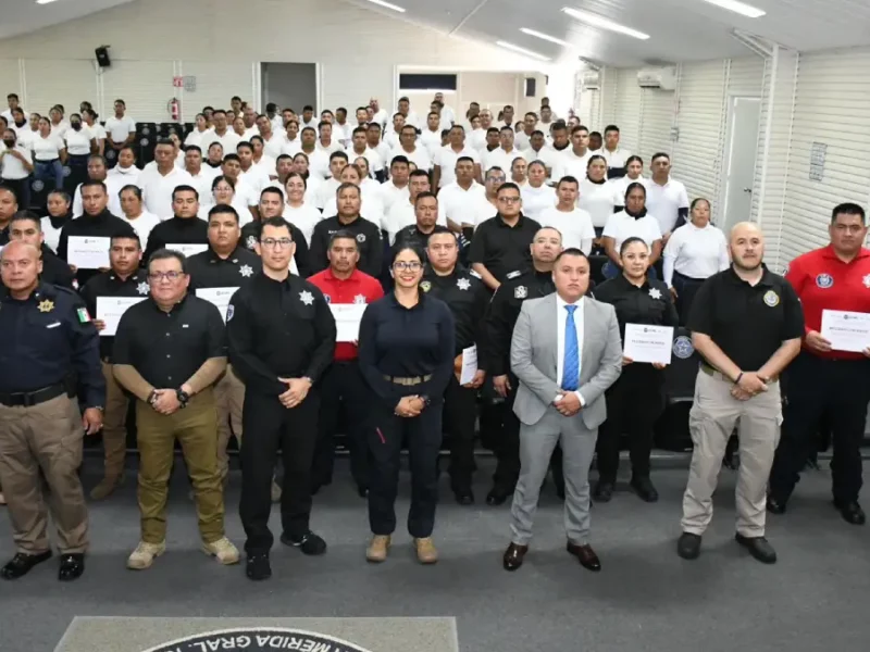 Certifica Puebla a 16 instructores caninos para reforzar la Seguridad Pública