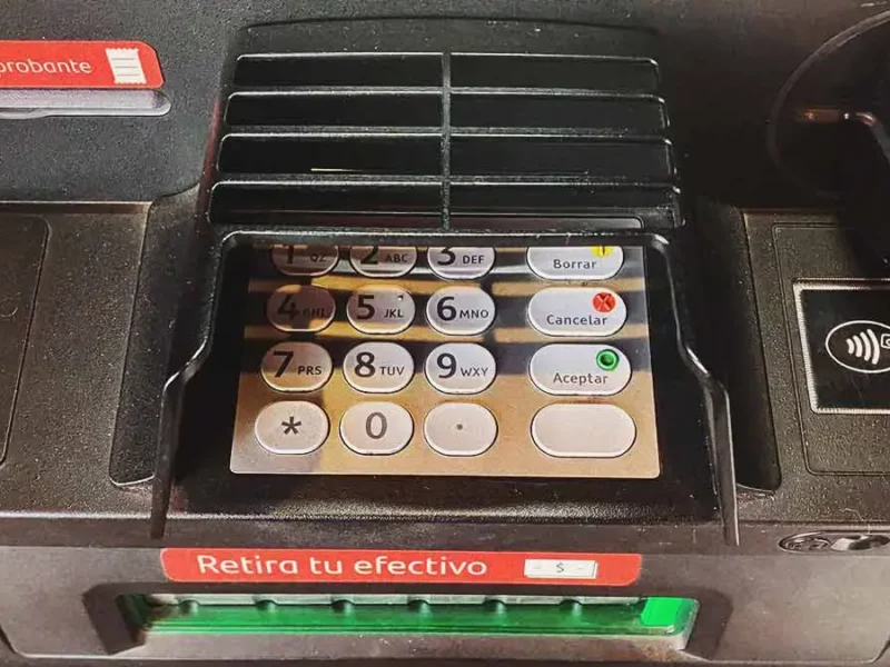 Ocho delincuentes intentaron robar dinero de un cajero automático en el Centro Histórico de Puebla