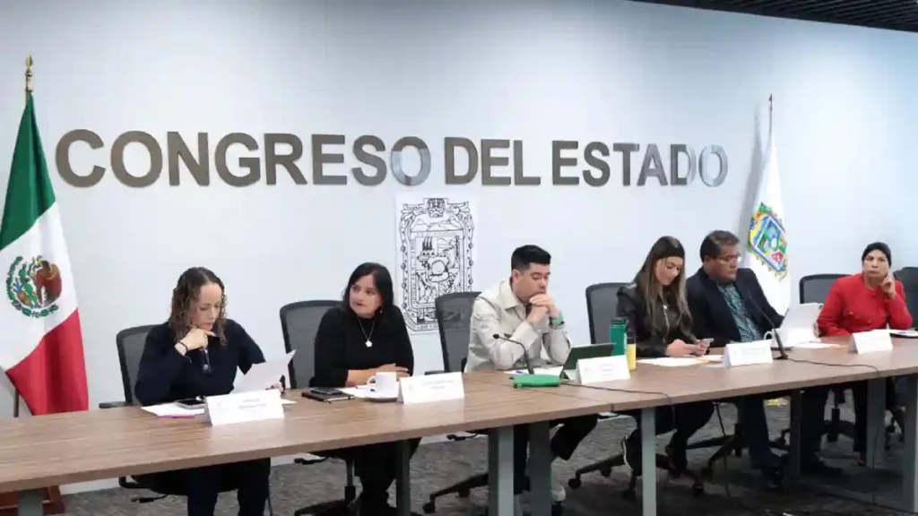 Avalan en Comisión del Congreso reformas para garantizar crianza positiva en infancias