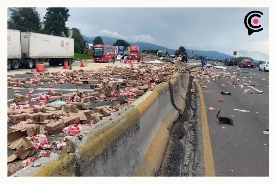 Transportista murió tras volcadura de tráiler en Tlahuapan