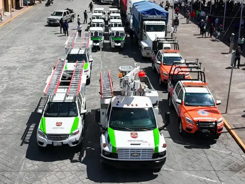 Alejandro Armenta y Roberto Solís entregan apoyos y dan banderazo a nuevas unidades vehiculares para fortalecer el desarrollo de Huejotzingo