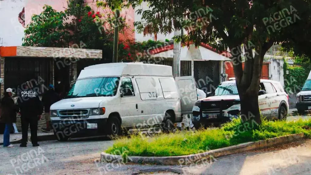 Encuentran cuerpo putrefacto de mujer de la tercera edad dentro de su casa en SNTE, Puebla 