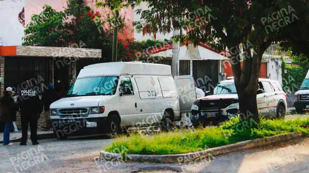 Encuentran cuerpo putrefacto de mujer de la tercera edad dentro de su casa en SNTE, Puebla 