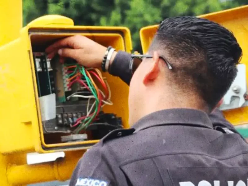 Avanza la modernización de semáforos en San Pedro Cholula, compromiso cumplido de la presidenta Tonantzin Fernández